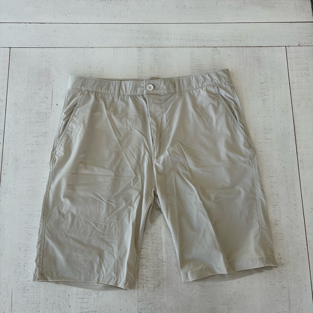 Kenneth Cole Light Tan/Off-White Flat Front Shorts